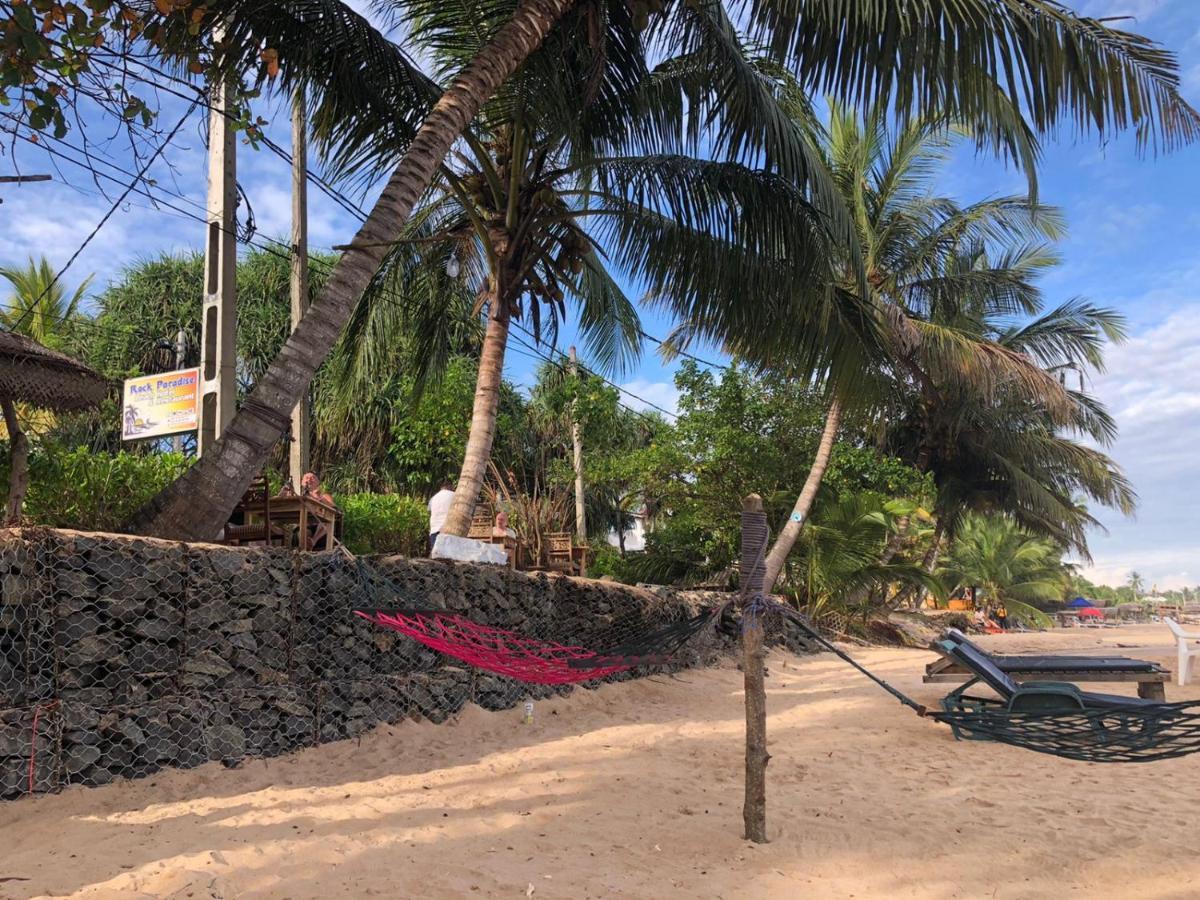Rock Paradise Beach Hotel & Restaurent 坦加拉 外观 照片
